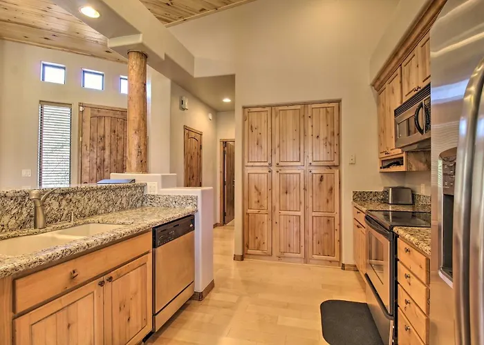 Golf Course & Views: Luxe Show Holiday home Show Low