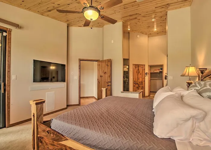 Holiday home Golf Course & Views: Luxe Show
