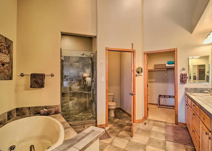 Holiday home Golf Course & Views: Luxe Show